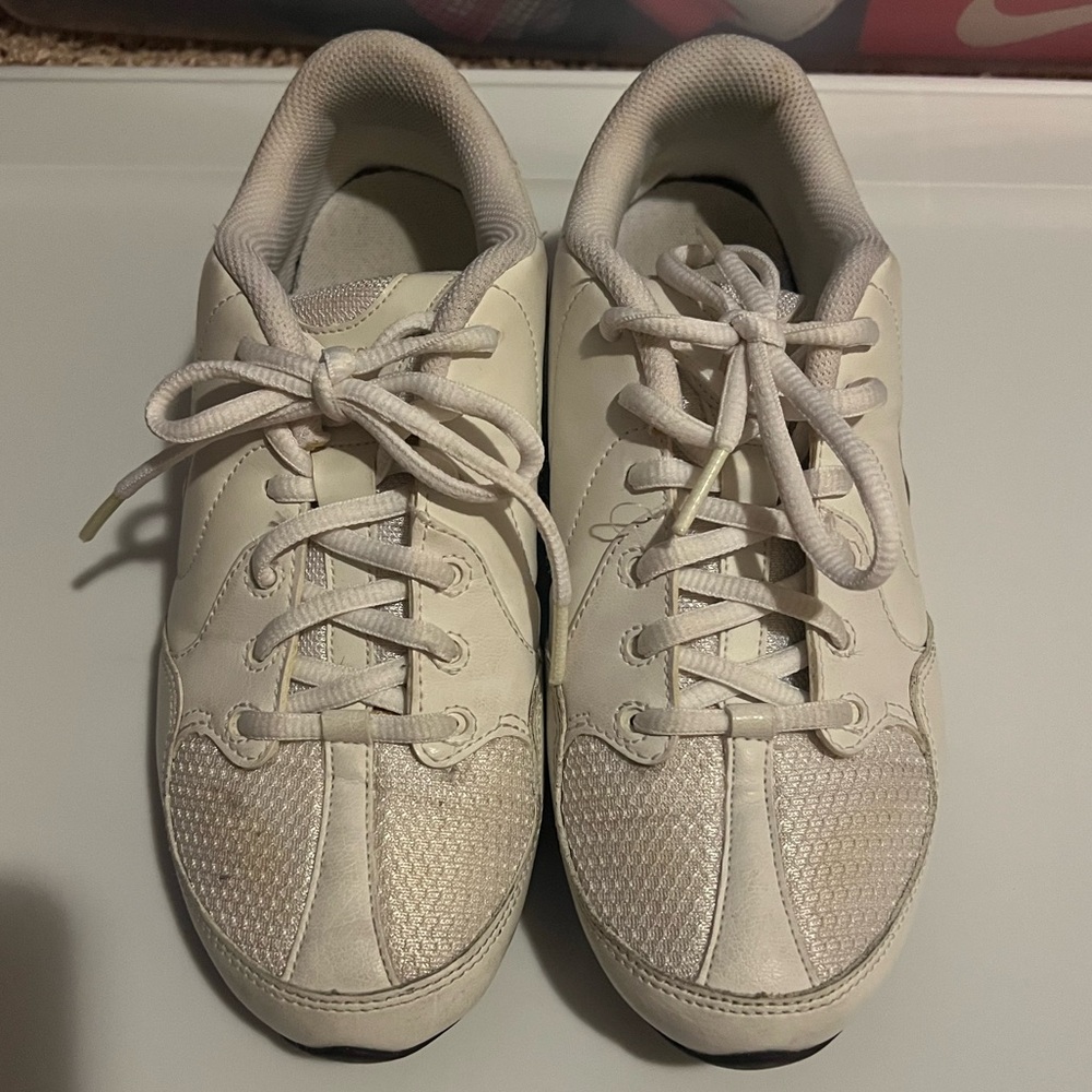 Women’s Golf Shoes 6